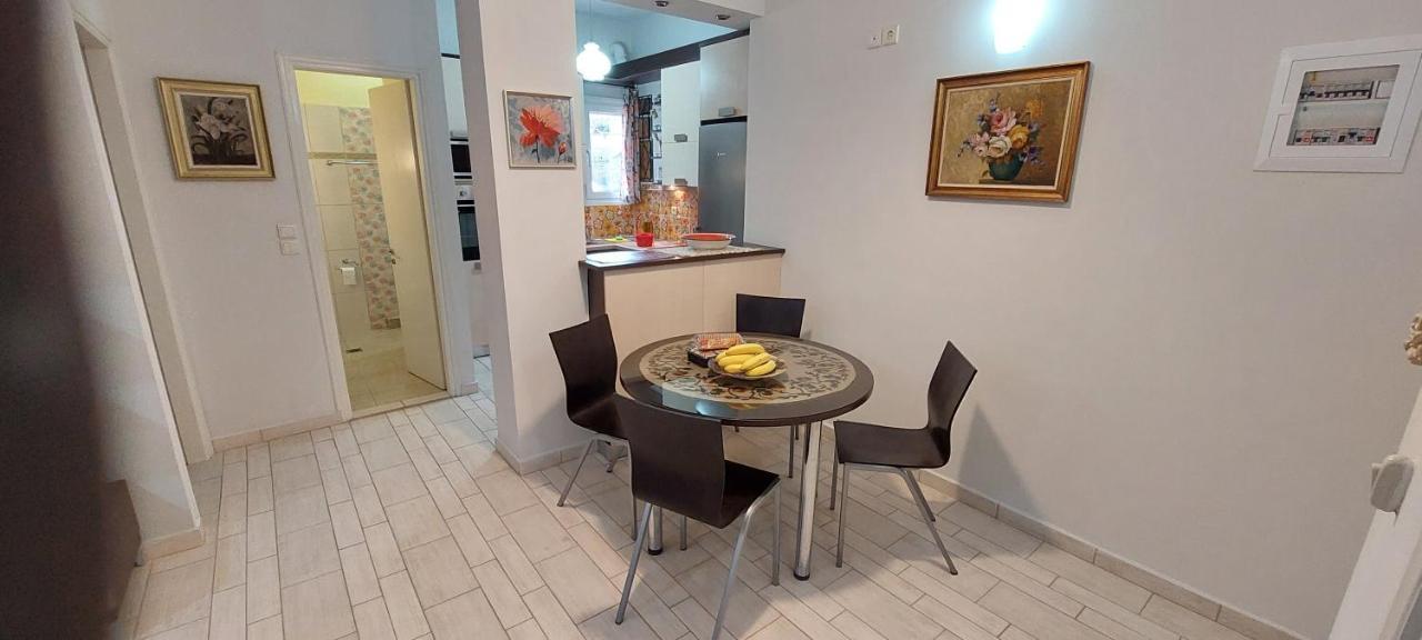 Flora'S Boutique Apartment At The Heart Of Corfu Corfu  Exterior foto